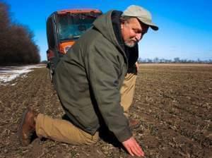 Allen Williams grows corn and soybeans for Clarkson Grain, which has been selling GMO-free grain to Japan for years.