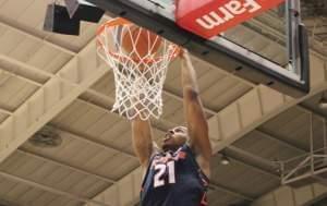 Illini men's basketball player Malcom Hill