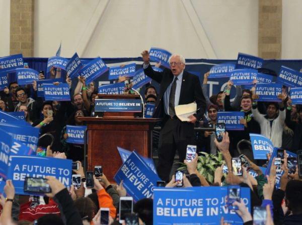 Bernie Sanders in front of  nearly 4,000 supporters at the U of I's Activities and Recreation Center 