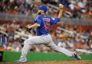 Spencer Patton throwing a pitch.