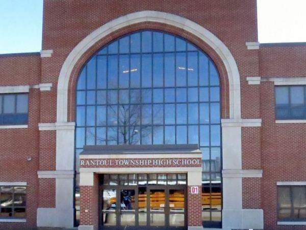 Picture of Rantoul Township High School building