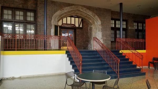 Urbana Landmark Hotel entrance from Lincoln Square Mall