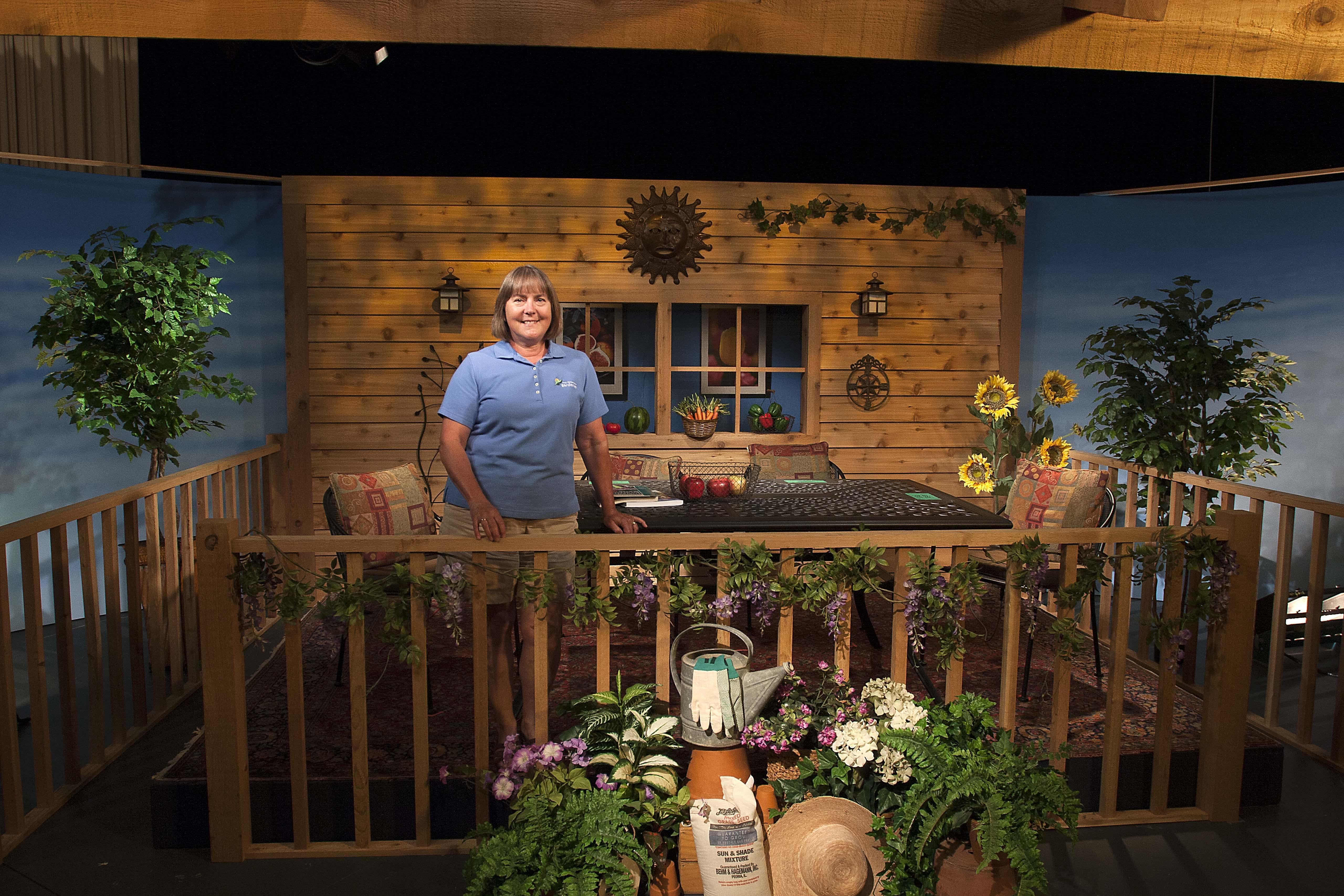 Dianne Noland on the Mid-American Gardener set