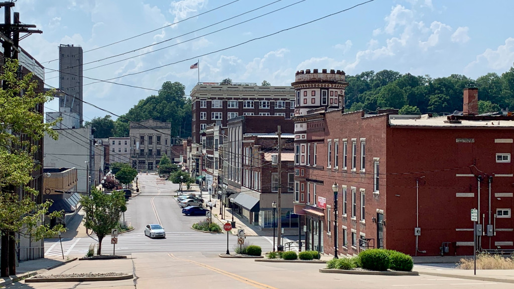 Alton is filled with historic underground railroad sites, from  The Antioch Baptist Church in Venice, Chicago's Finest Marina in Chicago, the Second Reading Book Shop. 