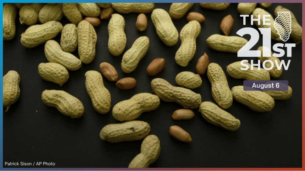 A pile of peanuts